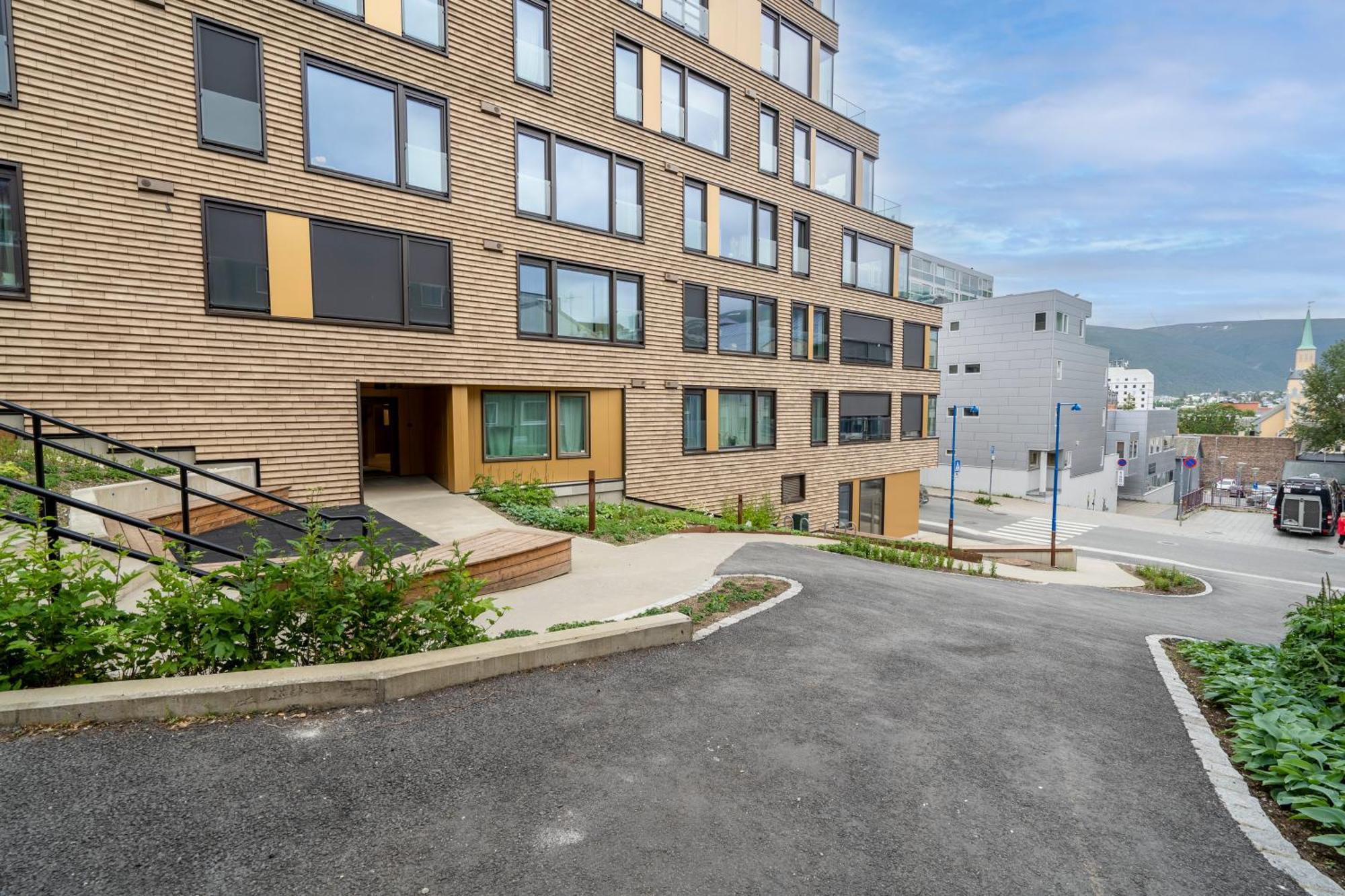Monkey Business In Kings Park Apartment Тромсьо Екстериор снимка
